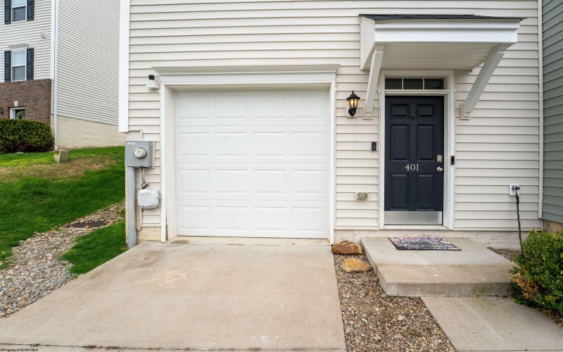 401 Turquoise Lane, Morgantown, West Virginia 26508, 3 Bedrooms Bedrooms, 8 Rooms Rooms,3 BathroomsBathrooms,Single Family Attached,For Sale,Turquoise,10164343