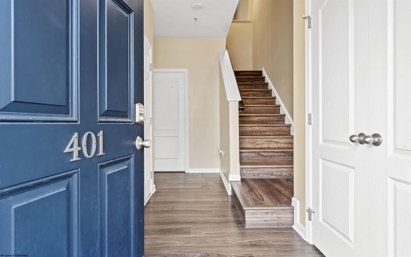 401 Turquoise Lane, Morgantown, West Virginia 26508, 3 Bedrooms Bedrooms, 8 Rooms Rooms,3 BathroomsBathrooms,Single Family Attached,For Sale,Turquoise,10164343