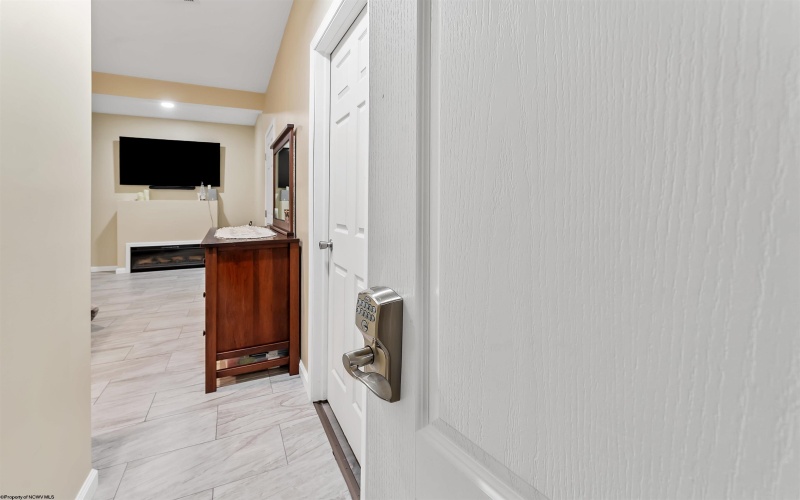 401 Turquoise Lane, Morgantown, West Virginia 26508, 3 Bedrooms Bedrooms, 8 Rooms Rooms,3 BathroomsBathrooms,Single Family Attached,For Sale,Turquoise,10164343