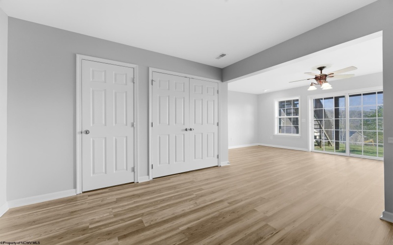 37 Robin Lane, Morgantown, West Virginia 26508, 3 Bedrooms Bedrooms, 10 Rooms Rooms,2 BathroomsBathrooms,Single Family Attached,For Sale,Robin,10164345