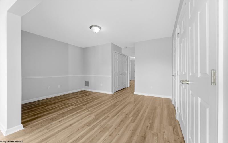 37 Robin Lane, Morgantown, West Virginia 26508, 3 Bedrooms Bedrooms, 10 Rooms Rooms,2 BathroomsBathrooms,Single Family Attached,For Sale,Robin,10164345