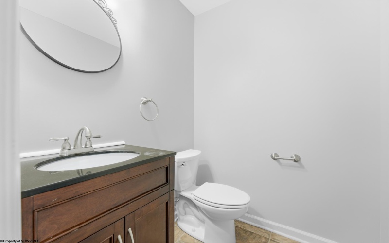 37 Robin Lane, Morgantown, West Virginia 26508, 3 Bedrooms Bedrooms, 10 Rooms Rooms,2 BathroomsBathrooms,Single Family Attached,For Sale,Robin,10164345