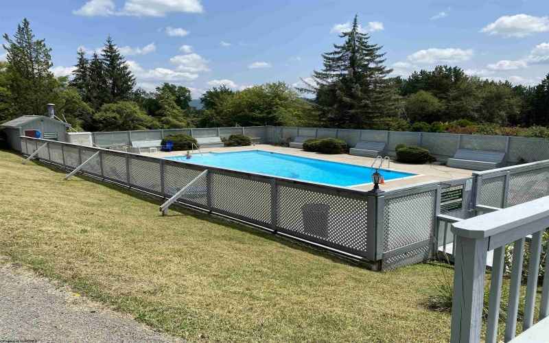 31 Ash Lodge Court, Davis, West Virginia 26260, 1 Bedroom Bedrooms, 4 Rooms Rooms,1 BathroomBathrooms,Single Family Attached,For Sale,Ash Lodge,10164346