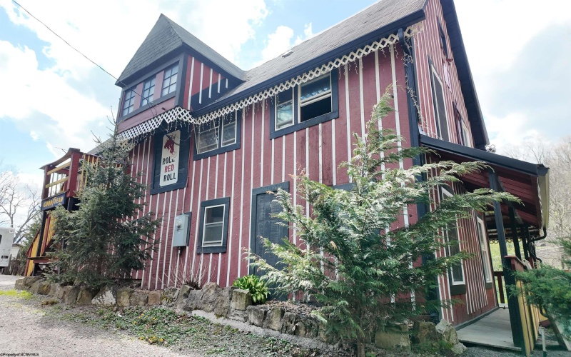 151 Patricia Avenue, Elkins, West Virginia 26241, 1 Bedroom Bedrooms, 10 Rooms Rooms,2 BathroomsBathrooms,Single Family Detached,For Sale,Patricia,10164347