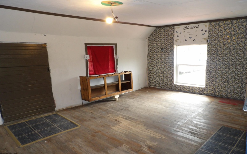 151 Patricia Avenue, Elkins, West Virginia 26241, 1 Bedroom Bedrooms, 10 Rooms Rooms,2 BathroomsBathrooms,Single Family Detached,For Sale,Patricia,10164347