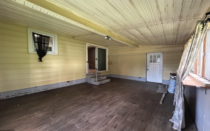 600 Limestone Road, Clarksburg, West Virginia 26301, 2 Bedrooms Bedrooms, 5 Rooms Rooms,1 BathroomBathrooms,Single Family Detached,For Sale,Limestone,10164344