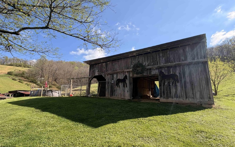 99 Benson School Drive, Jane Lew, West Virginia 26378, 4 Bedrooms Bedrooms, 10 Rooms Rooms,2 BathroomsBathrooms,Single Family Detached,For Sale,Benson School,10164350