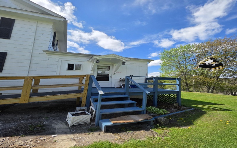 80 Grace Avenue, Masontown, West Virginia 26542, ,Multi-unit/income,For Sale,Grace,10164349