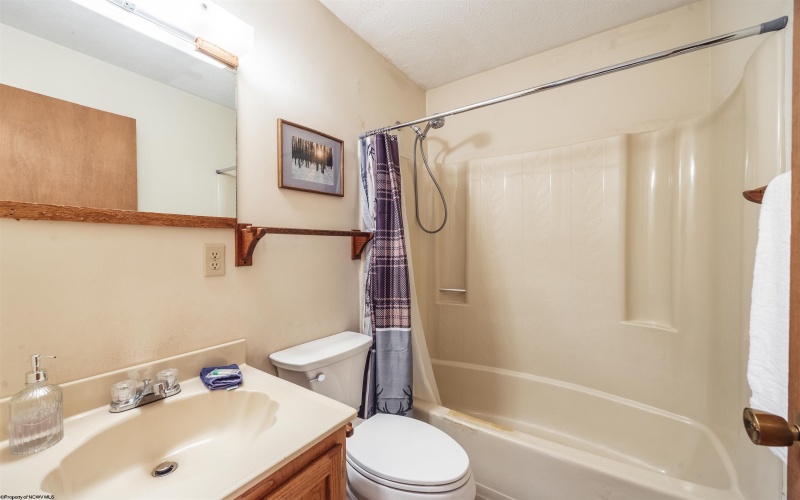 48 Chickadee Drive, Davis, West Virginia 26260, 3 Bedrooms Bedrooms, 7 Rooms Rooms,2 BathroomsBathrooms,Single Family Detached,For Sale,Chickadee,10164353