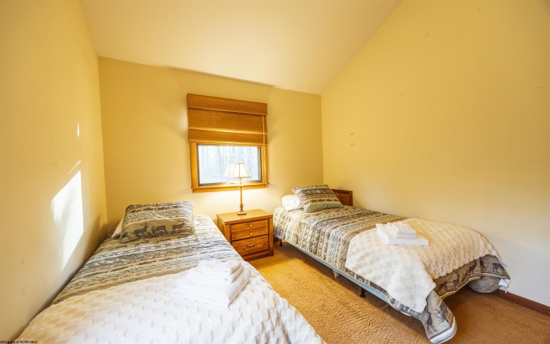 48 Chickadee Drive, Davis, West Virginia 26260, 3 Bedrooms Bedrooms, 7 Rooms Rooms,2 BathroomsBathrooms,Single Family Detached,For Sale,Chickadee,10164353