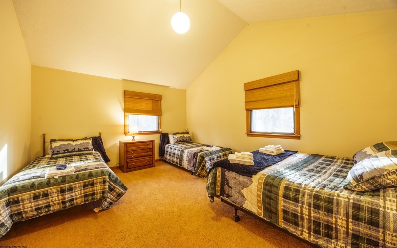 48 Chickadee Drive, Davis, West Virginia 26260, 3 Bedrooms Bedrooms, 7 Rooms Rooms,2 BathroomsBathrooms,Single Family Detached,For Sale,Chickadee,10164353