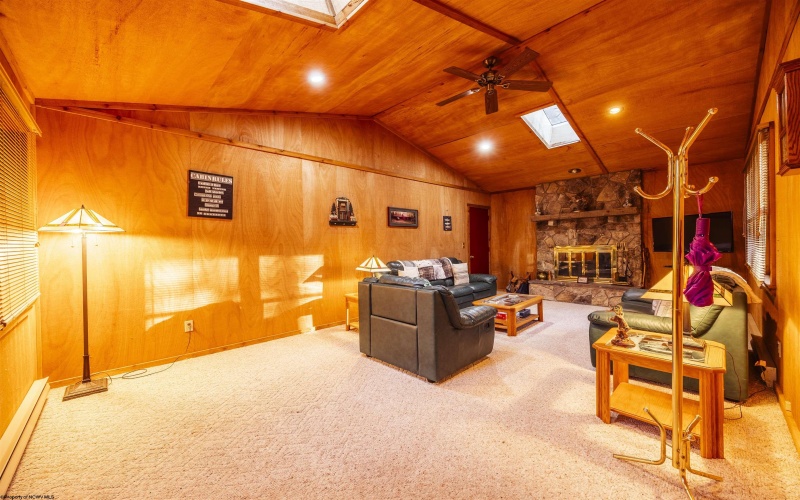 48 Chickadee Drive, Davis, West Virginia 26260, 3 Bedrooms Bedrooms, 7 Rooms Rooms,2 BathroomsBathrooms,Single Family Detached,For Sale,Chickadee,10164353