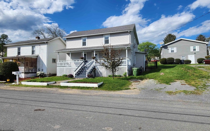 1255 Montrose Avenue, Morgantown, West Virginia 26505, 3 Bedrooms Bedrooms, 6 Rooms Rooms,2 BathroomsBathrooms,Single Family Detached,For Sale,Montrose,10164355