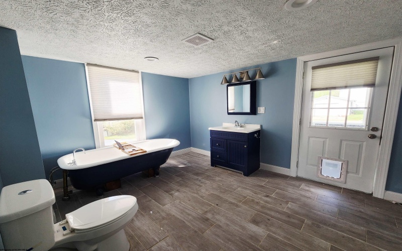 1255 Montrose Avenue, Morgantown, West Virginia 26505, 3 Bedrooms Bedrooms, 6 Rooms Rooms,2 BathroomsBathrooms,Single Family Detached,For Sale,Montrose,10164355