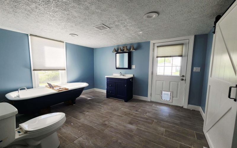 1255 Montrose Avenue, Morgantown, West Virginia 26505, 3 Bedrooms Bedrooms, 6 Rooms Rooms,2 BathroomsBathrooms,Single Family Detached,For Sale,Montrose,10164355