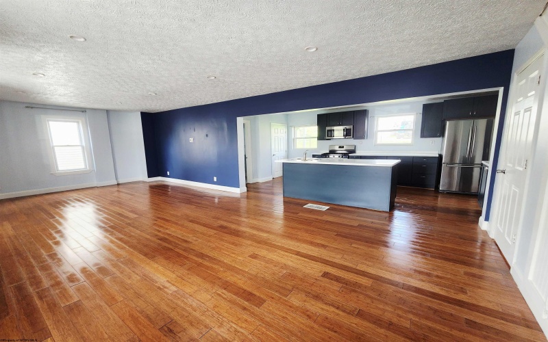 1255 Montrose Avenue, Morgantown, West Virginia 26505, 3 Bedrooms Bedrooms, 6 Rooms Rooms,2 BathroomsBathrooms,Single Family Detached,For Sale,Montrose,10164355