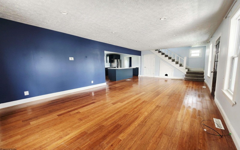 1255 Montrose Avenue, Morgantown, West Virginia 26505, 3 Bedrooms Bedrooms, 6 Rooms Rooms,2 BathroomsBathrooms,Single Family Detached,For Sale,Montrose,10164355