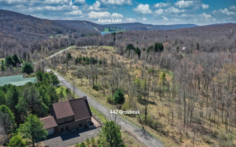 442 Grosbeak Drive, Terra Alta, West Virginia 26764, 3 Bedrooms Bedrooms, 10 Rooms Rooms,2 BathroomsBathrooms,Single Family Detached,For Sale,Grosbeak,10164356