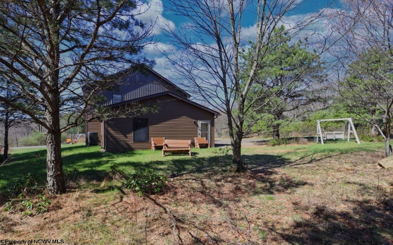 442 Grosbeak Drive, Terra Alta, West Virginia 26764, 3 Bedrooms Bedrooms, 10 Rooms Rooms,2 BathroomsBathrooms,Single Family Detached,For Sale,Grosbeak,10164356