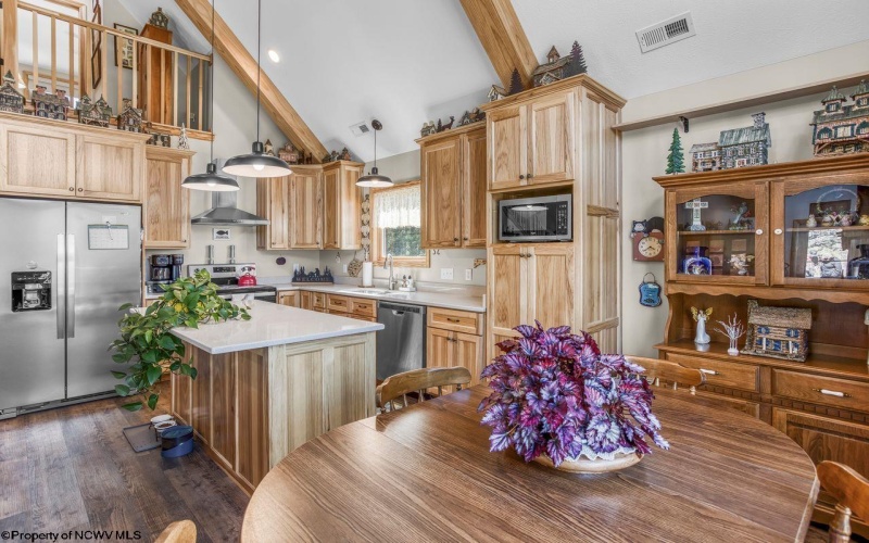 442 Grosbeak Drive, Terra Alta, West Virginia 26764, 3 Bedrooms Bedrooms, 10 Rooms Rooms,2 BathroomsBathrooms,Single Family Detached,For Sale,Grosbeak,10164356