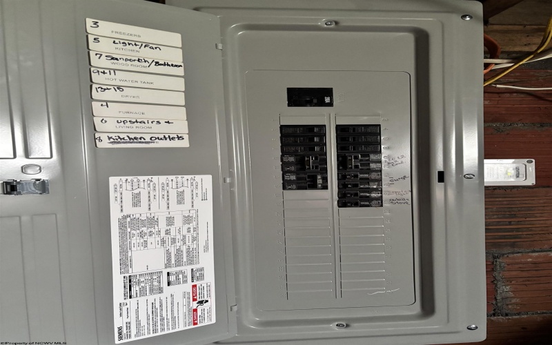 1021 Clover Run Road, Montrose, West Virginia 26283, 3 Bedrooms Bedrooms, 8 Rooms Rooms,1 BathroomBathrooms,Single Family Detached,For Sale,Clover Run,10164358