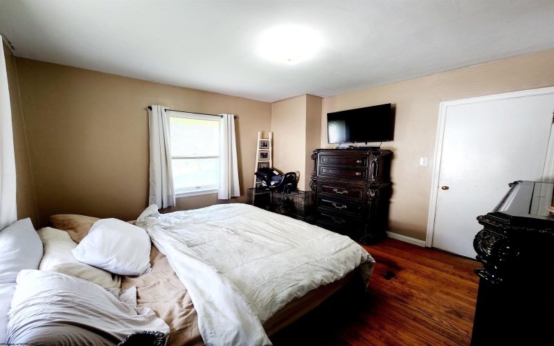 82 Pleasant Street, Masontown, West Virginia 26542, 3 Bedrooms Bedrooms, 6 Rooms Rooms,2 BathroomsBathrooms,Single Family Detached,For Sale,Pleasant,10164360