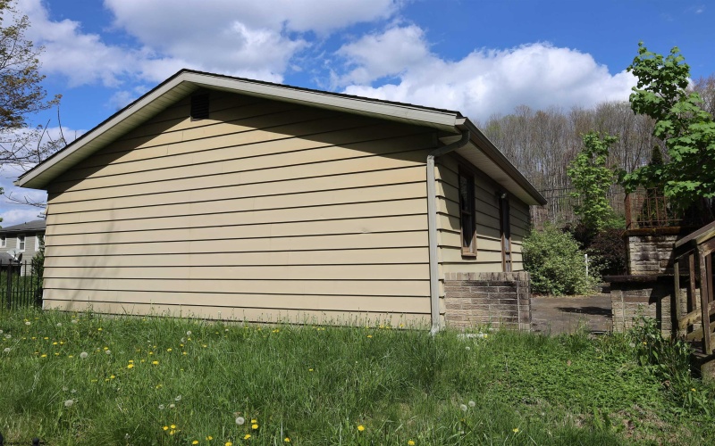 300 Beverly Pike, Elkins, West Virginia 26241, 3 Bedrooms Bedrooms, 7 Rooms Rooms,3 BathroomsBathrooms,Single Family Detached,For Sale,Beverly,10164359