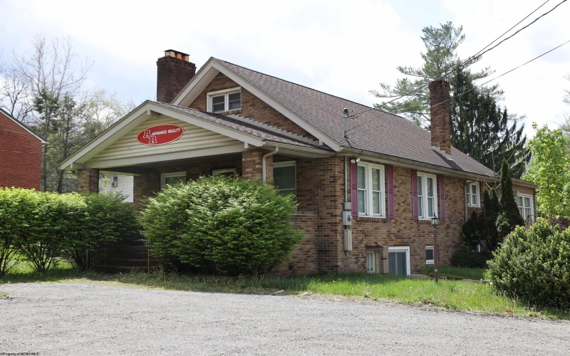 300 Beverly Pike, Elkins, West Virginia 26241, 3 Bedrooms Bedrooms, 7 Rooms Rooms,3 BathroomsBathrooms,Single Family Detached,For Sale,Beverly,10164359