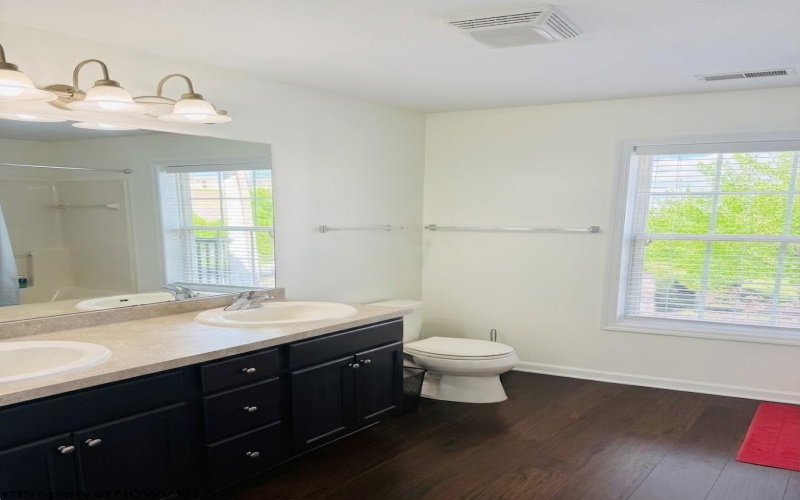 54 Barrington Court, Bridgeport, West Virginia 26330-9999, 3 Bedrooms Bedrooms, 5 Rooms Rooms,2 BathroomsBathrooms,Single Family Attached,For Sale,Barrington,10164380