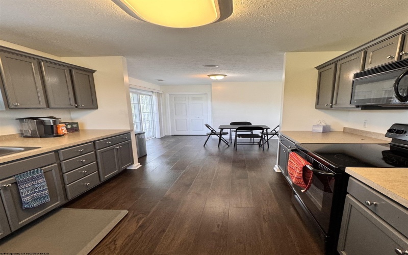 54 Barrington Court, Bridgeport, West Virginia 26330-9999, 3 Bedrooms Bedrooms, 5 Rooms Rooms,2 BathroomsBathrooms,Single Family Attached,For Sale,Barrington,10164380