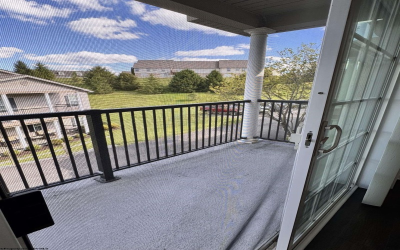 54 Barrington Court, Bridgeport, West Virginia 26330-9999, 3 Bedrooms Bedrooms, 5 Rooms Rooms,2 BathroomsBathrooms,Single Family Attached,For Sale,Barrington,10164380