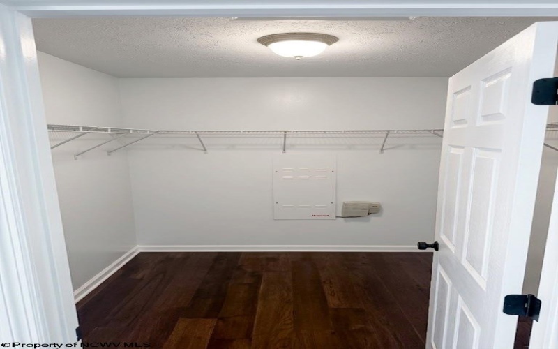 54 Barrington Court, Bridgeport, West Virginia 26330-9999, 3 Bedrooms Bedrooms, 5 Rooms Rooms,2 BathroomsBathrooms,Single Family Attached,For Sale,Barrington,10164380