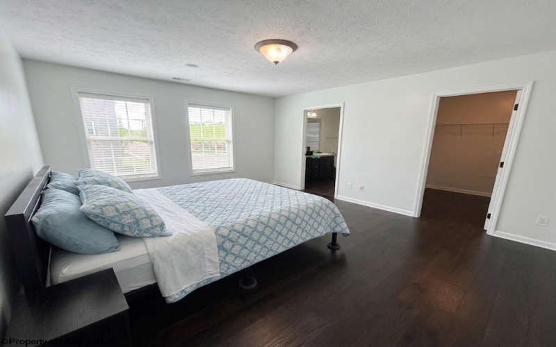 54 Barrington Court, Bridgeport, West Virginia 26330-9999, 3 Bedrooms Bedrooms, 5 Rooms Rooms,2 BathroomsBathrooms,Single Family Attached,For Sale,Barrington,10164380