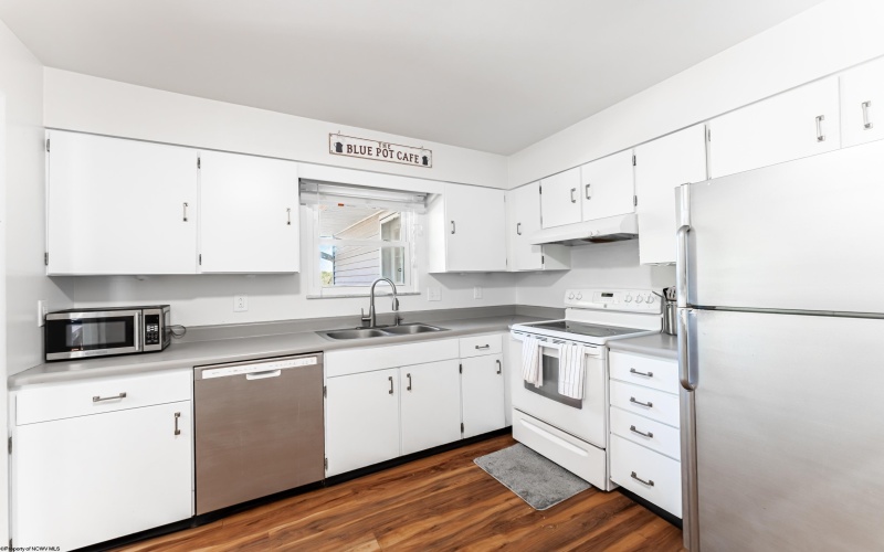 105 Kay Street, Morgantown, West Virginia 26501, 3 Bedrooms Bedrooms, 7 Rooms Rooms,3 BathroomsBathrooms,Single Family Detached,For Sale,Kay,10161742