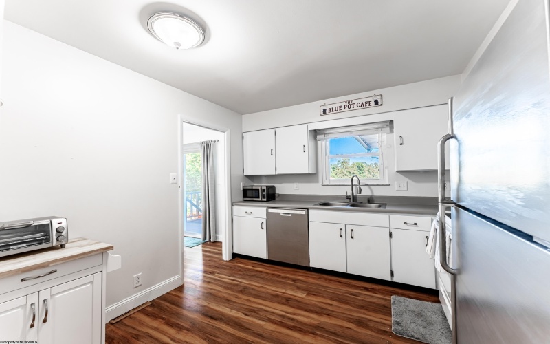 105 Kay Street, Morgantown, West Virginia 26501, 3 Bedrooms Bedrooms, 7 Rooms Rooms,3 BathroomsBathrooms,Single Family Detached,For Sale,Kay,10161742