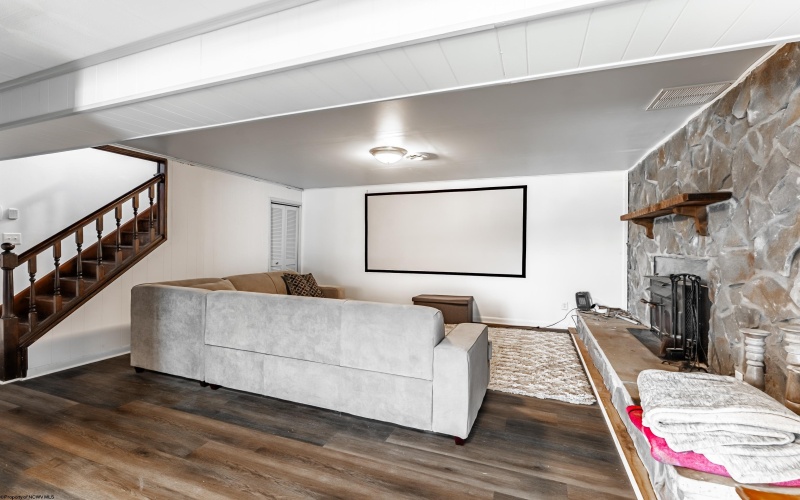 105 Kay Street, Morgantown, West Virginia 26501, 3 Bedrooms Bedrooms, 7 Rooms Rooms,3 BathroomsBathrooms,Single Family Detached,For Sale,Kay,10161742