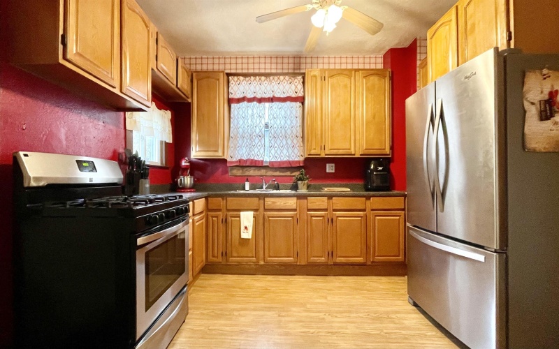 635 7th Street, Clarksburg, West Virginia 26301, 3 Bedrooms Bedrooms, 7 Rooms Rooms,2 BathroomsBathrooms,Single Family Detached,For Sale,7th,10164381