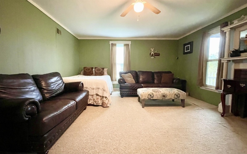 635 7th Street, Clarksburg, West Virginia 26301, 3 Bedrooms Bedrooms, 7 Rooms Rooms,2 BathroomsBathrooms,Single Family Detached,For Sale,7th,10164381