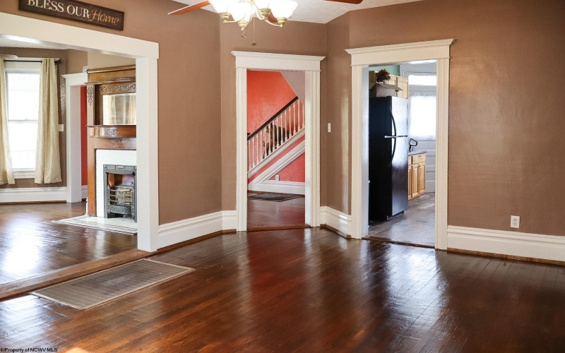 314 Dewey Avenue, Grafton, West Virginia 26354, 3 Bedrooms Bedrooms, 8 Rooms Rooms,1 BathroomBathrooms,Single Family Detached,For Sale,Dewey,10164379