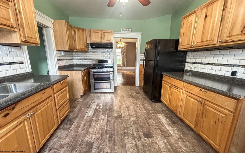 314 Dewey Avenue, Grafton, West Virginia 26354, 3 Bedrooms Bedrooms, 8 Rooms Rooms,1 BathroomBathrooms,Single Family Detached,For Sale,Dewey,10164379