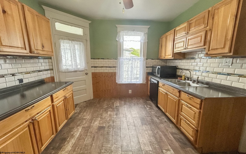 314 Dewey Avenue, Grafton, West Virginia 26354, 3 Bedrooms Bedrooms, 8 Rooms Rooms,1 BathroomBathrooms,Single Family Detached,For Sale,Dewey,10164379