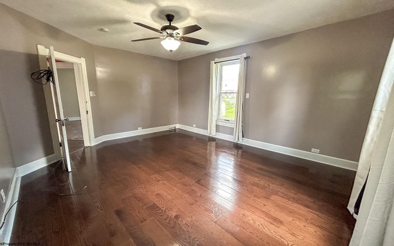 314 Dewey Avenue, Grafton, West Virginia 26354, 3 Bedrooms Bedrooms, 8 Rooms Rooms,1 BathroomBathrooms,Single Family Detached,For Sale,Dewey,10164379