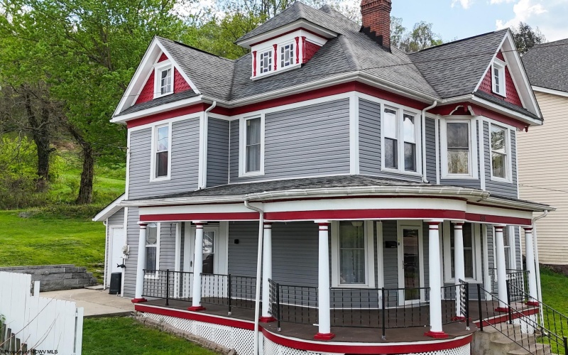 314 Dewey Avenue, Grafton, West Virginia 26354, 3 Bedrooms Bedrooms, 8 Rooms Rooms,1 BathroomBathrooms,Single Family Detached,For Sale,Dewey,10164379