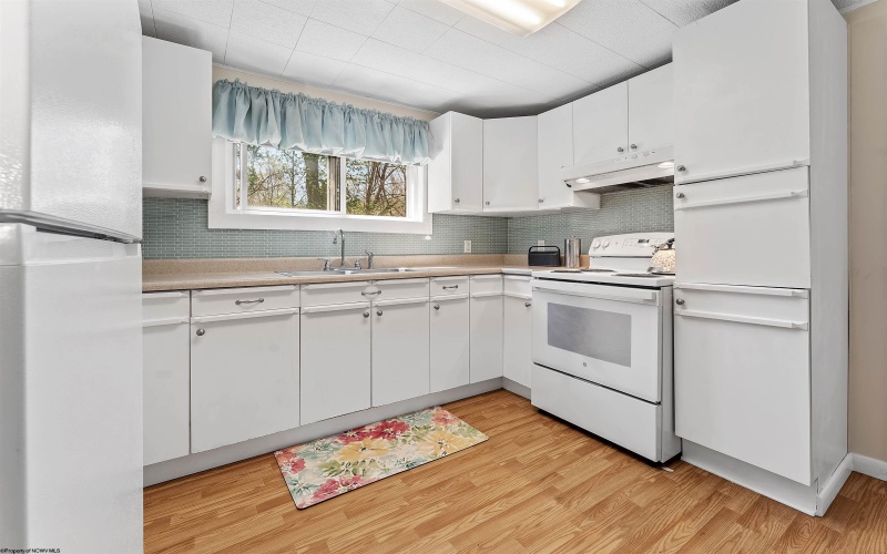 690 Cobun Creek Road, Morgantown, West Virginia 26508, 3 Bedrooms Bedrooms, 7 Rooms Rooms,1 BathroomBathrooms,Single Family Detached,For Sale,Cobun Creek,10164378