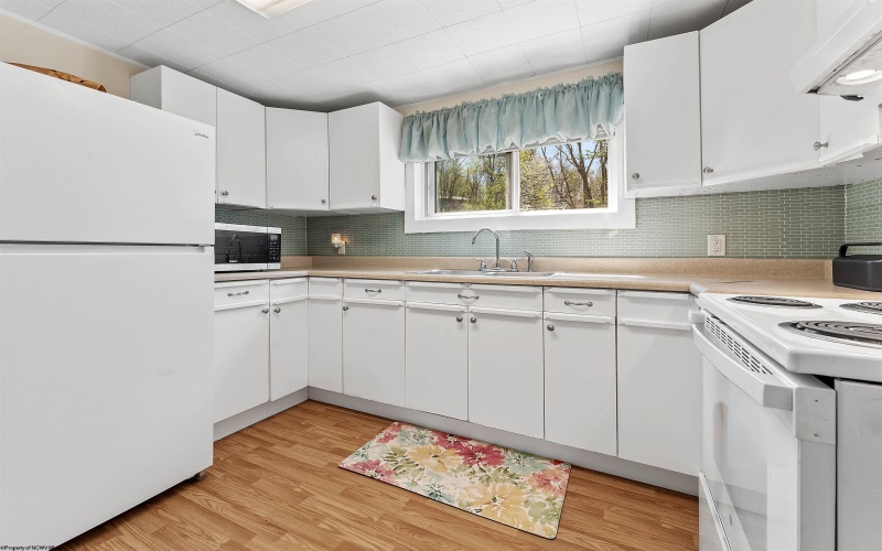 690 Cobun Creek Road, Morgantown, West Virginia 26508, 3 Bedrooms Bedrooms, 7 Rooms Rooms,1 BathroomBathrooms,Single Family Detached,For Sale,Cobun Creek,10164378