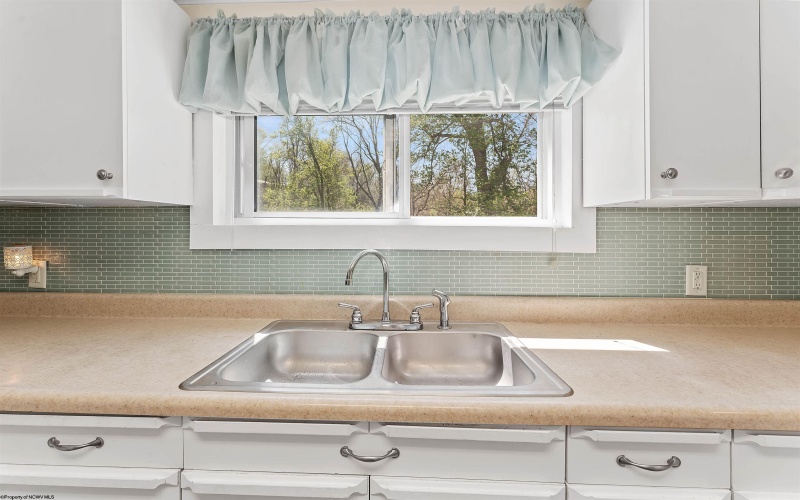 690 Cobun Creek Road, Morgantown, West Virginia 26508, 3 Bedrooms Bedrooms, 7 Rooms Rooms,1 BathroomBathrooms,Single Family Detached,For Sale,Cobun Creek,10164378