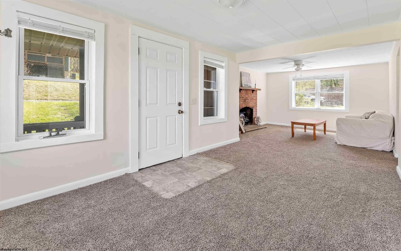 690 Cobun Creek Road, Morgantown, West Virginia 26508, 3 Bedrooms Bedrooms, 7 Rooms Rooms,1 BathroomBathrooms,Single Family Detached,For Sale,Cobun Creek,10164378