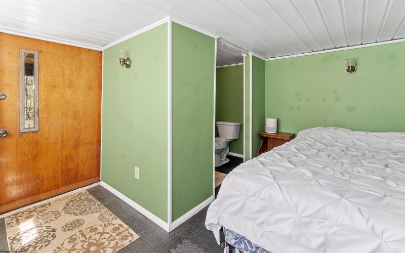 690 Cobun Creek Road, Morgantown, West Virginia 26508, 3 Bedrooms Bedrooms, 7 Rooms Rooms,1 BathroomBathrooms,Single Family Detached,For Sale,Cobun Creek,10164378