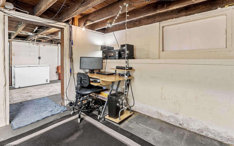 690 Cobun Creek Road, Morgantown, West Virginia 26508, 3 Bedrooms Bedrooms, 7 Rooms Rooms,1 BathroomBathrooms,Single Family Detached,For Sale,Cobun Creek,10164378