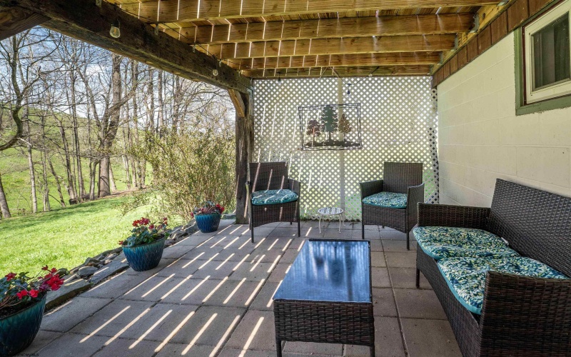 690 Cobun Creek Road, Morgantown, West Virginia 26508, 3 Bedrooms Bedrooms, 7 Rooms Rooms,1 BathroomBathrooms,Single Family Detached,For Sale,Cobun Creek,10164378